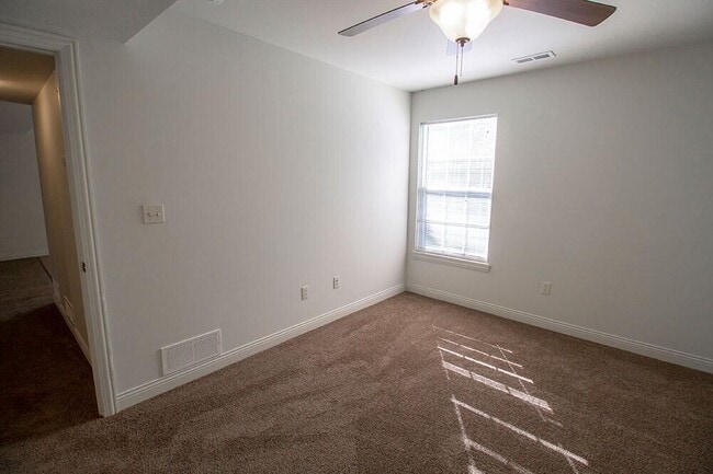 Building Photo - 4612 Dehaven Dr