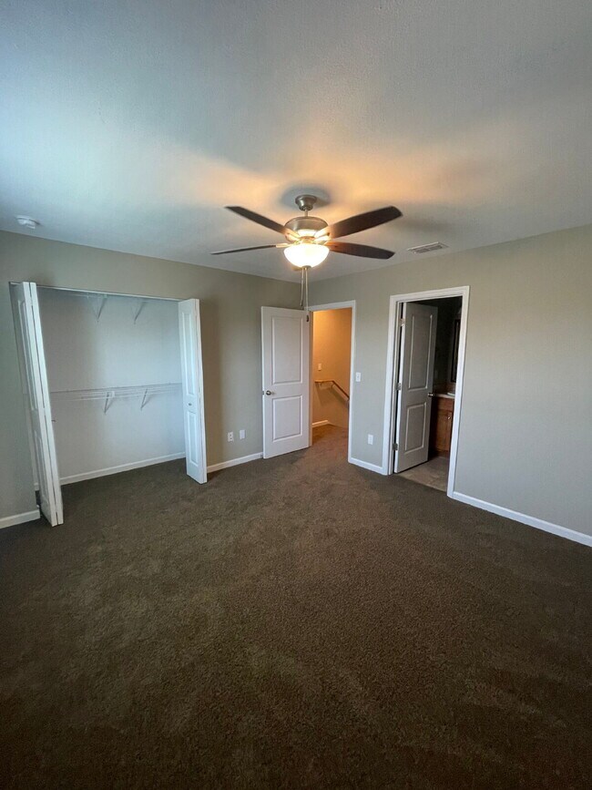 Building Photo - 2248 Del Carmel Way