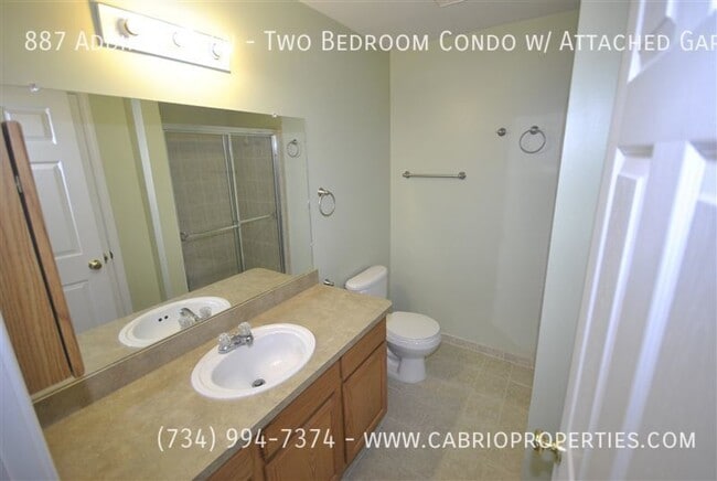 Building Photo - 887 Addington Ln