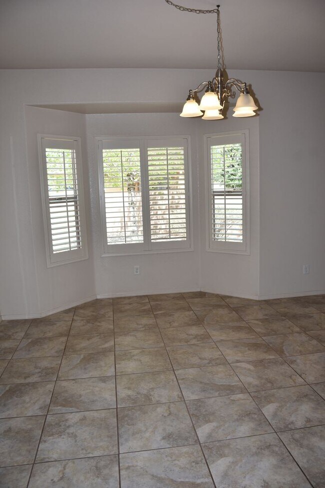 Building Photo - 4520 Leisure Ln