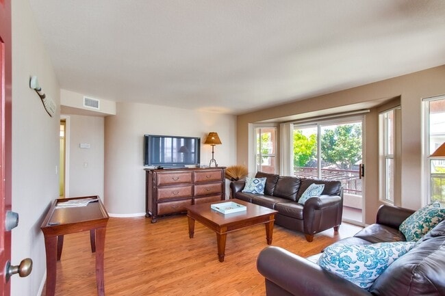 Building Photo - 831 Allerton Ct