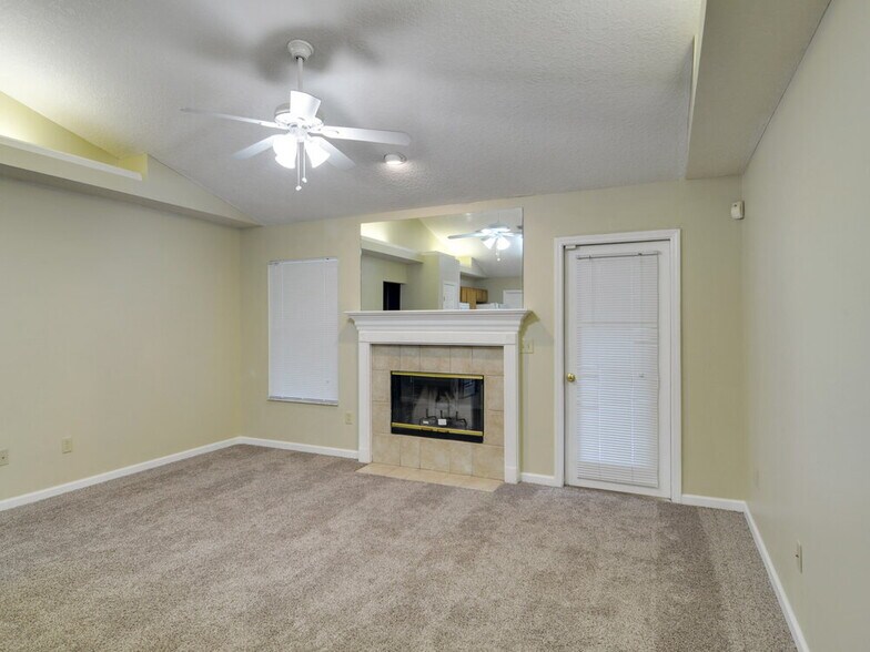 Building Photo - 3029 Hickory Glen Dr