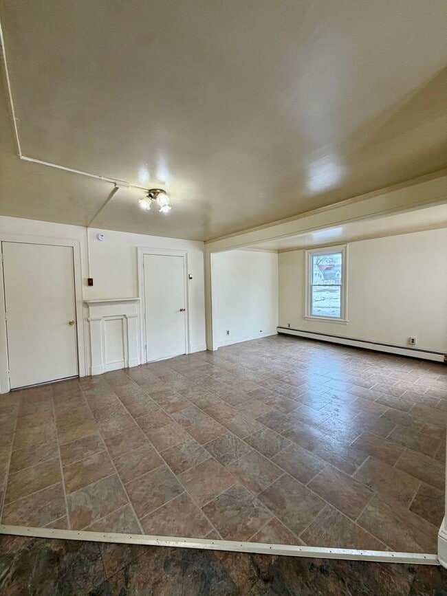 Building Photo - 94-96 Greenkill Ave