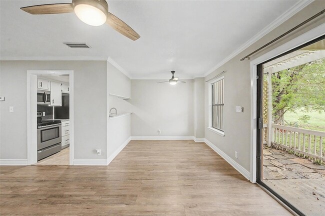Building Photo - 41 Cypress Fairway Village