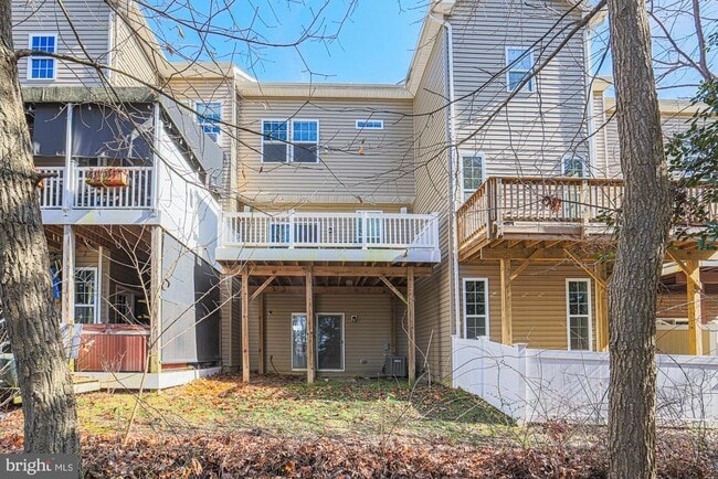 Building Photo - 8208 White Star Crossing