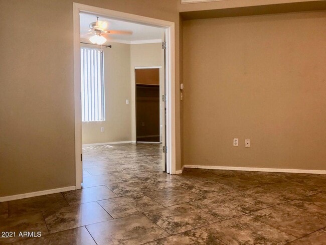 Building Photo - 1701 E Colter St