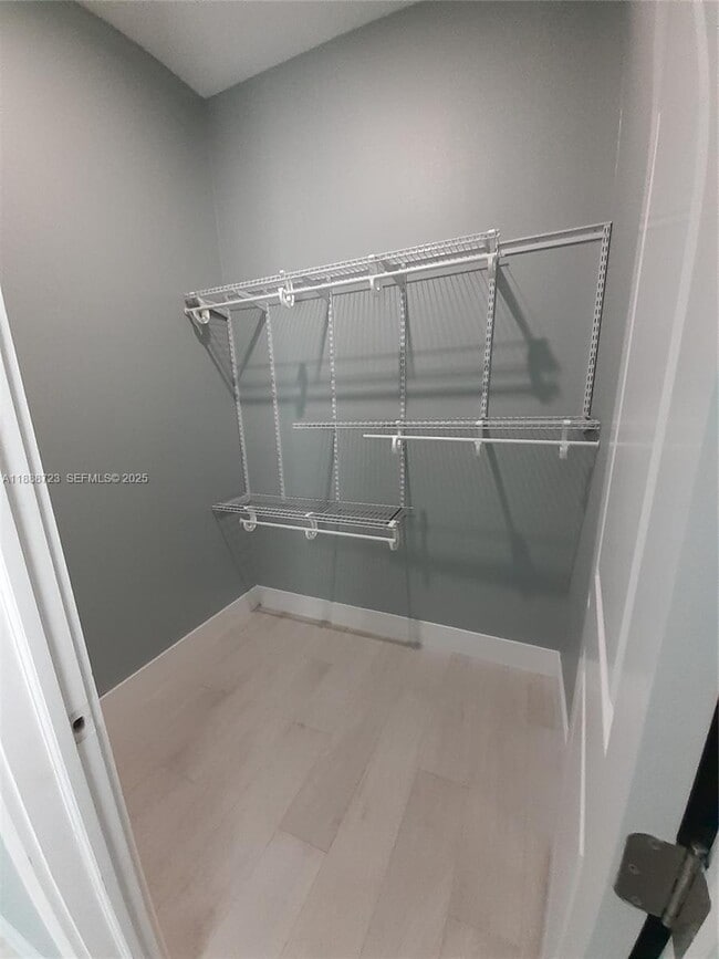 Building Photo - 23 Jenny Ln