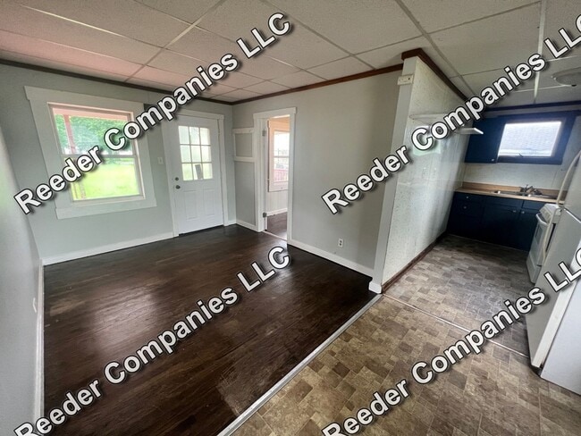 Building Photo - 2 bedroom home in South Hammond!