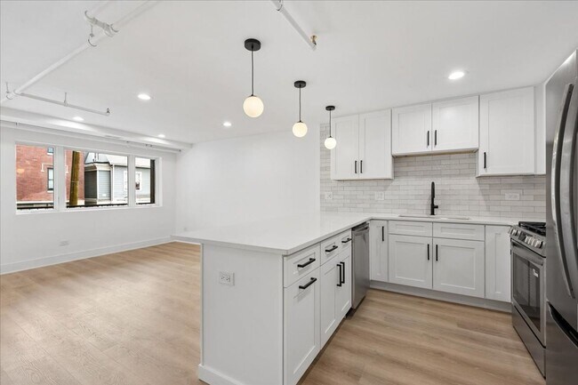 Interior Photo - 2601 N. California