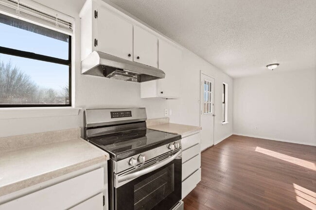 Building Photo - "Charming 3-Bed Home with Spacious Layout in Ft Worth – Aledo School District"