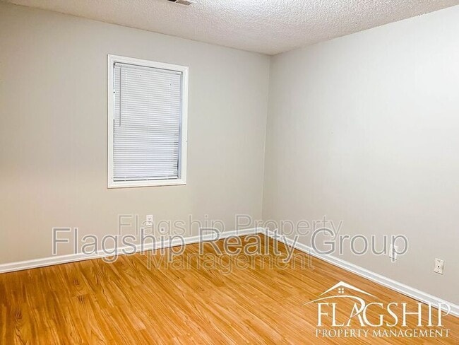Building Photo - 209 Connie Cir