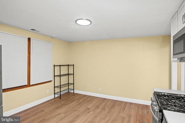 Building Photo - 35 3rd Ave