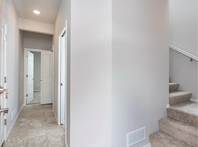 Building Photo - Beautifully designed condo!