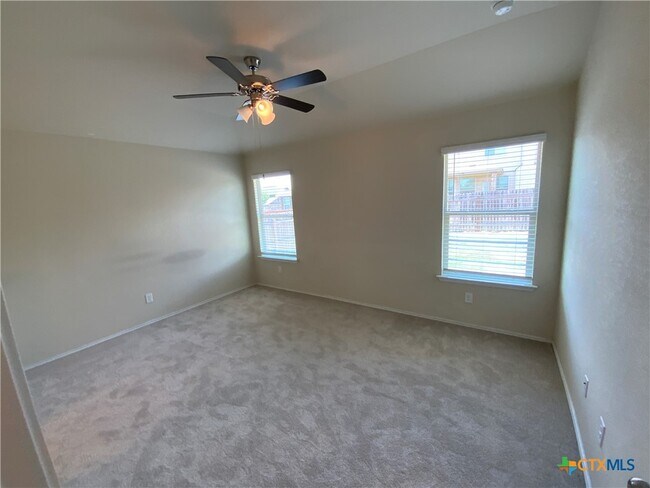 Building Photo - 5586 Perdita Dr