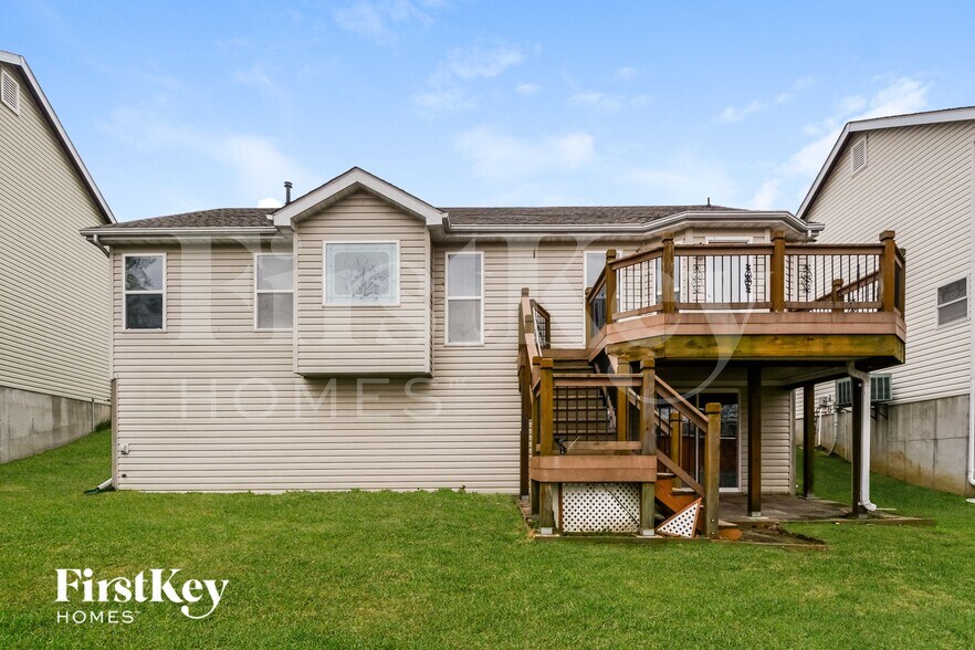 Building Photo - 14 Rivermeadows Dr