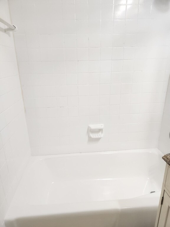 Building Photo - 135 Q E Main St