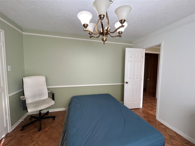 Building Photo - 17718 Surreywest Ln