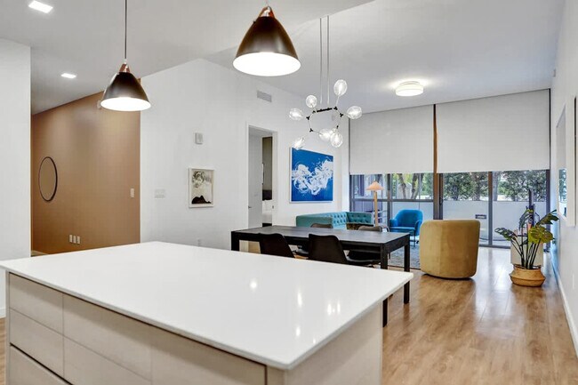 Building Photo - 1220 17th St