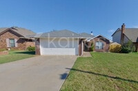 Building Photo - 1129 NE 8th St