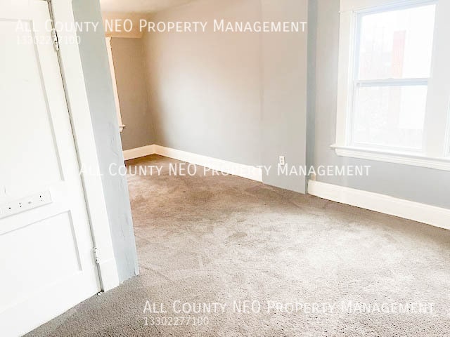 Building Photo - 835 Nela View Rd