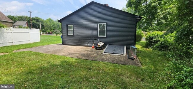 Building Photo - 229 Berks St