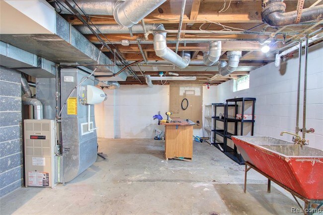 Building Photo - 249 S Chocolay Ave