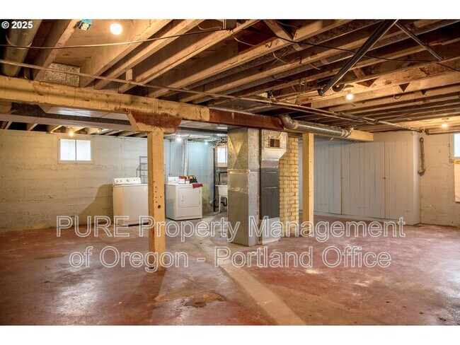 Building Photo - 5311 NE 30th Ave