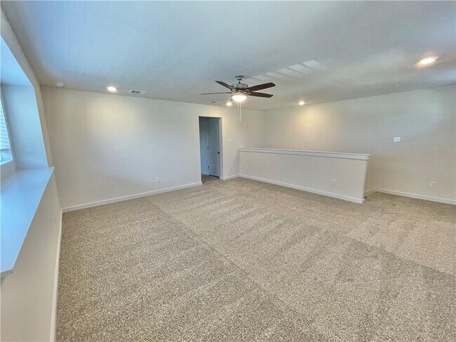 Building Photo - 210 Whisper Rill Dr