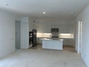 Building Photo - 445 Mulligan