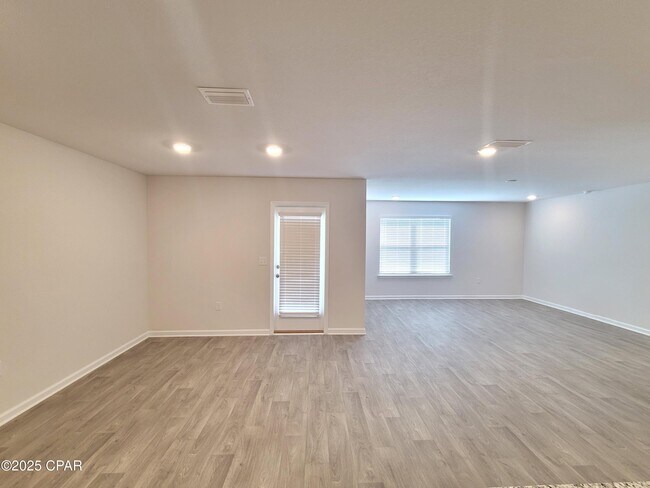 Building Photo - 4745 Firefly Ln