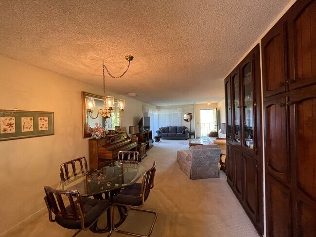 Building Photo - 2570 Spyglass Dr
