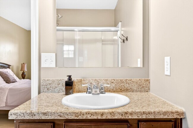 Building Photo - 1961 Creek Bank Dr