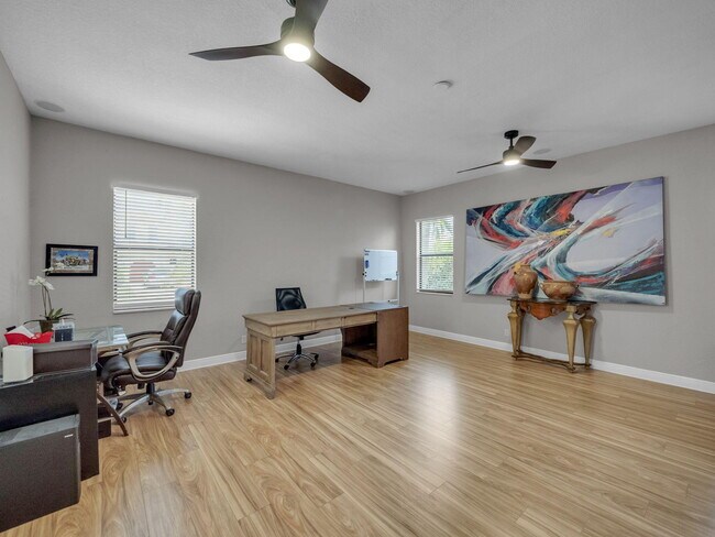 Building Photo - 8703 Club Estates Way