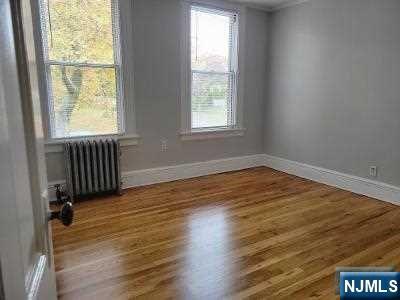 Building Photo - 123 Sylvan St
