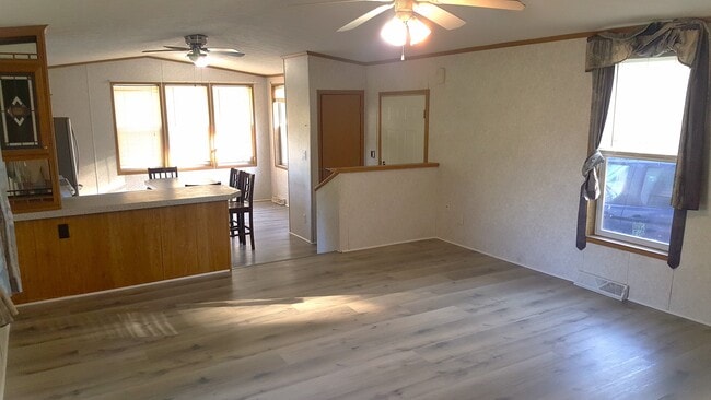 Building Photo - 4020 W Madison St