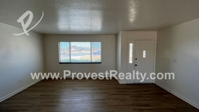 Building Photo - 3 Bed, 2 Bath Apple Valley Home!!!