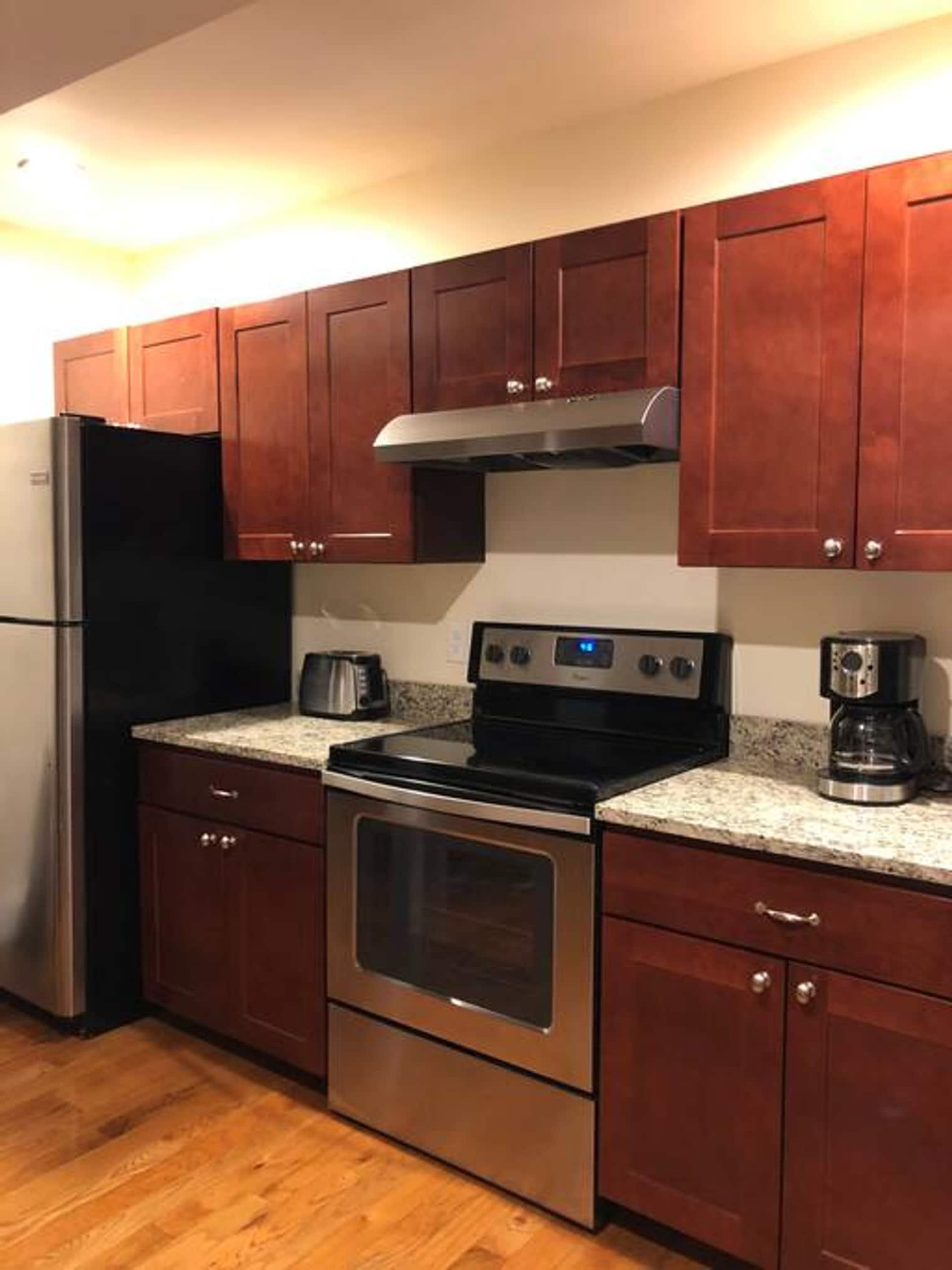 Building Photo - 109 Strathmore Rd