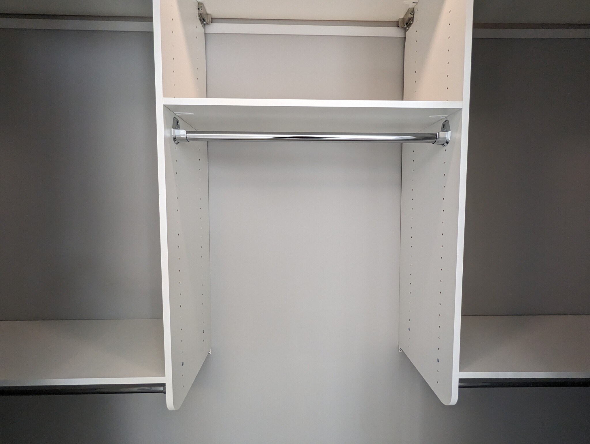 Building Photo - 3935 N Janssen Ave