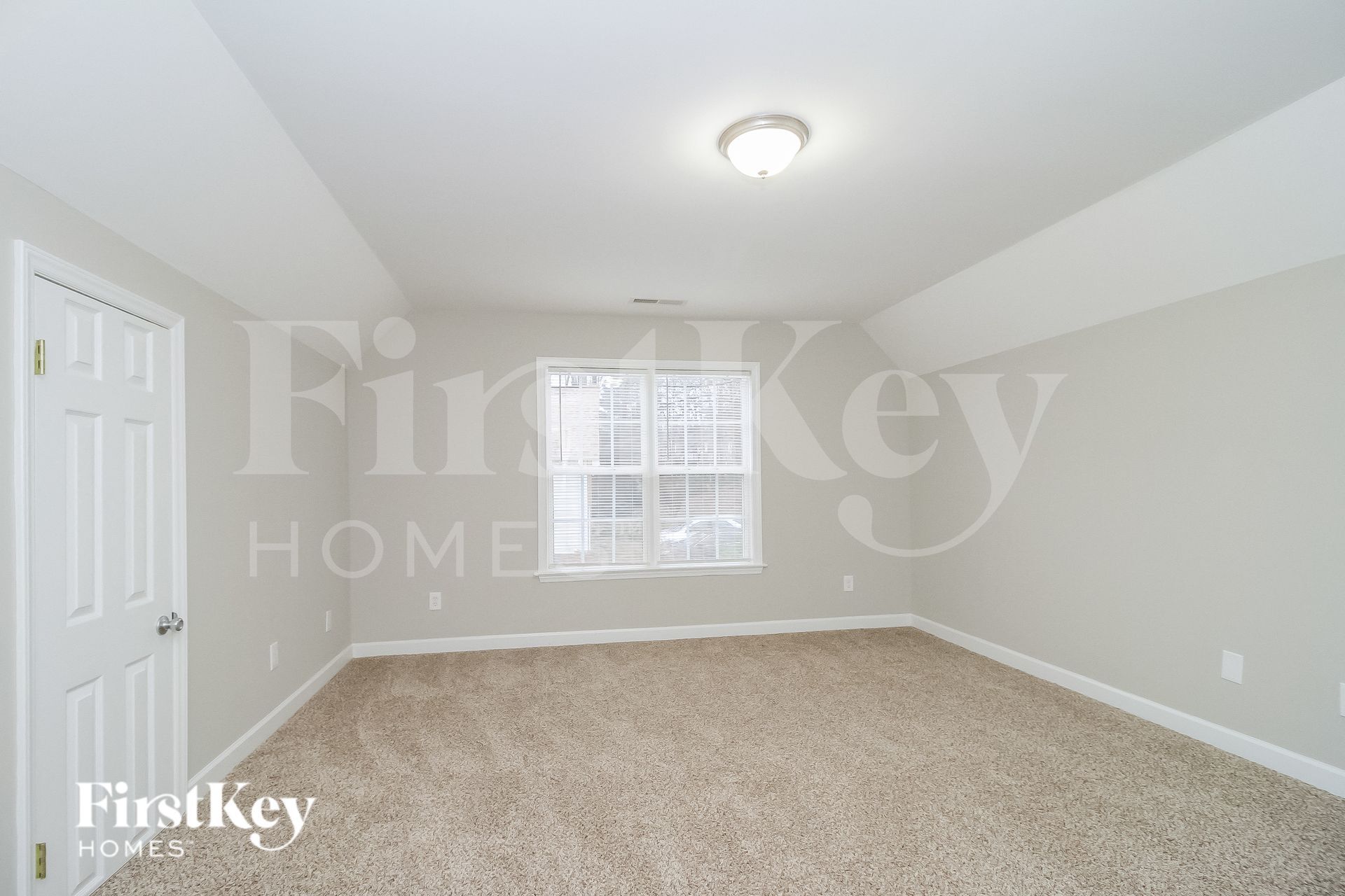 Building Photo - 4025 Lofter Ct