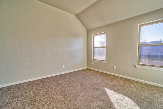 Building Photo - 1530 S 7th St