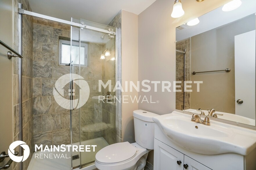 Building Photo - 171 Parkview Dr