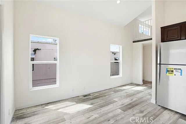 Building Photo - 13525 S Vermont Ave