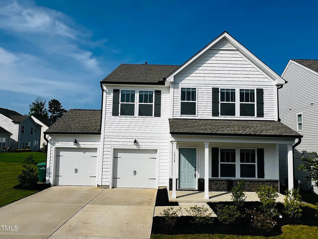 Building Photo - Like-New Home Near Downtown Fuquay with Mo...