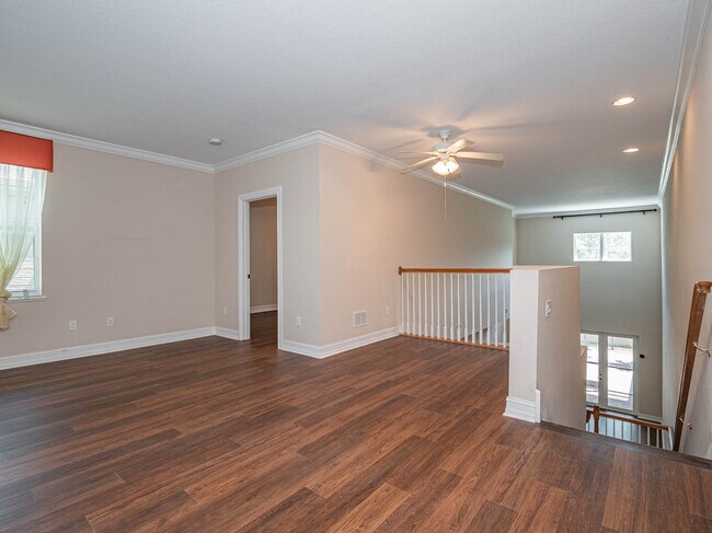 Building Photo - 1875 Bridgepointe Cir