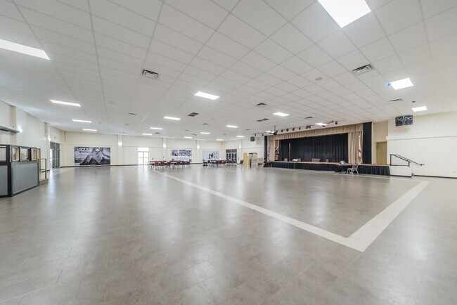 Building Photo - 2462 Brazilia Dr
