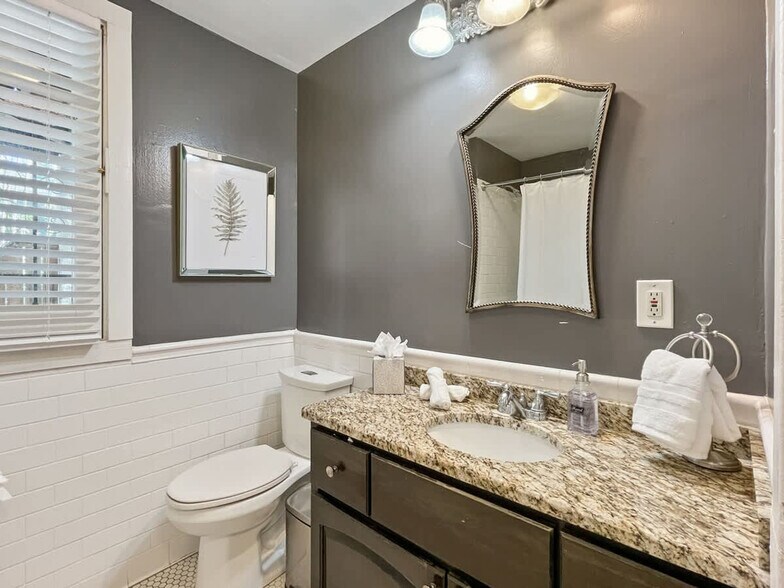 Building Photo - 209 W Bolton St