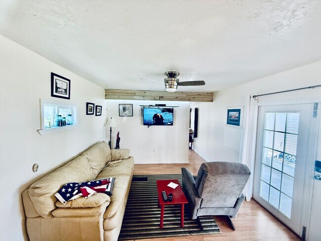 Building Photo - 1419 Turkey Creek Dr NE