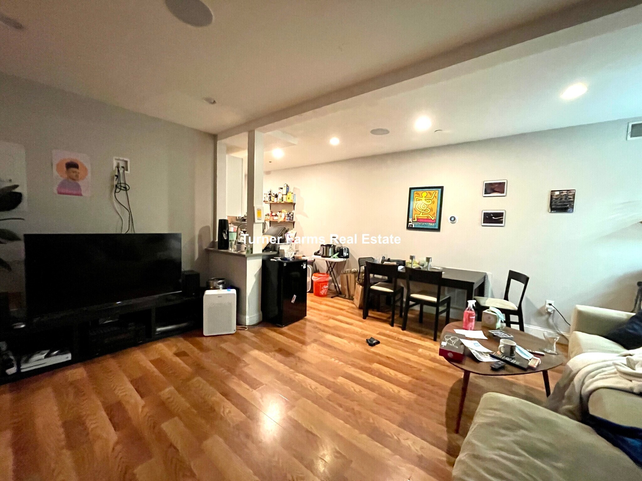 Building Photo - 721 Parker St