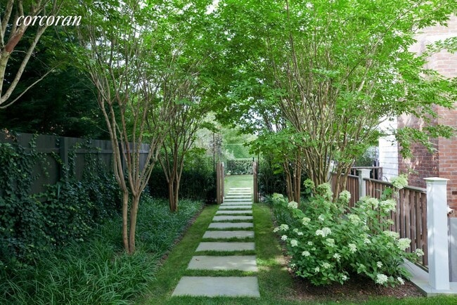 Building Photo - 187 Sayre's Path