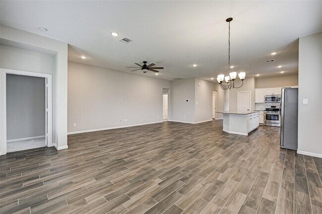 Building Photo - 25403 Kidwiler Dr